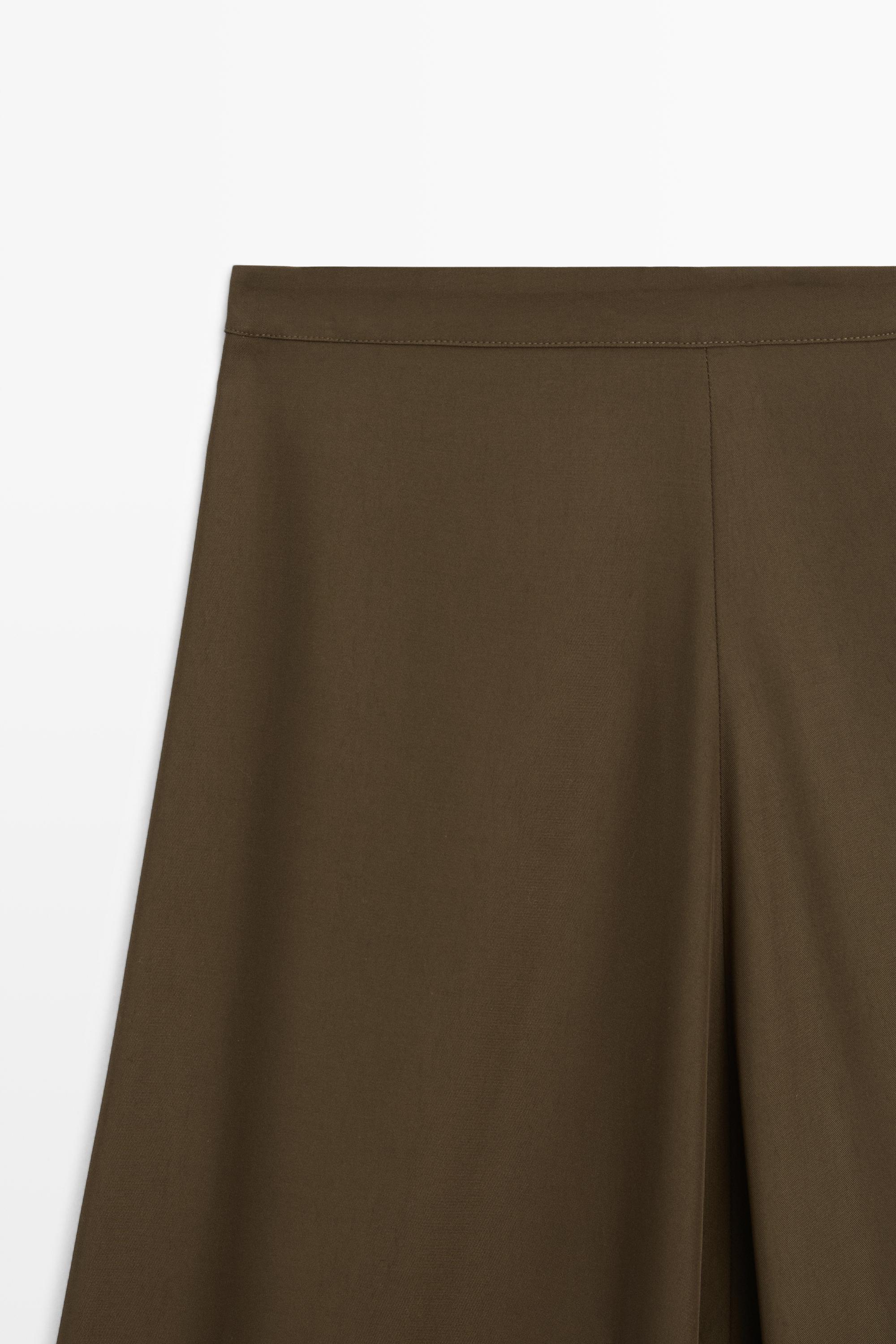 Flowing baggy pants